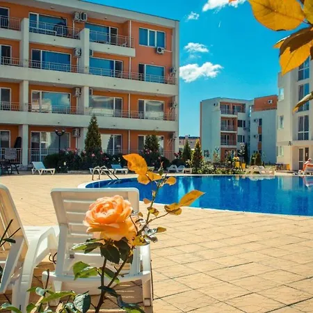 In Nessebar Club Daire Sunny Beach